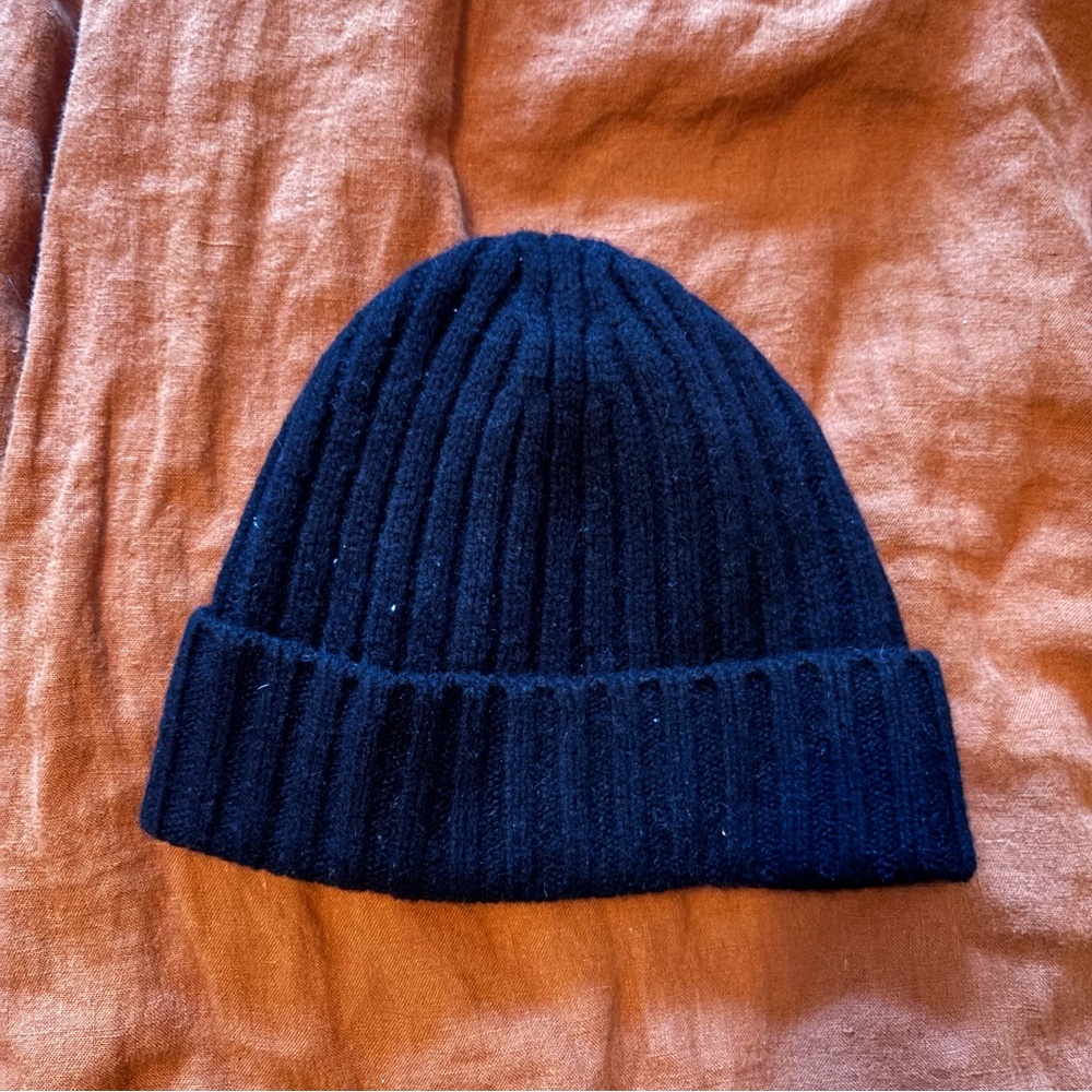 Everlane Cashmere Black Beanie